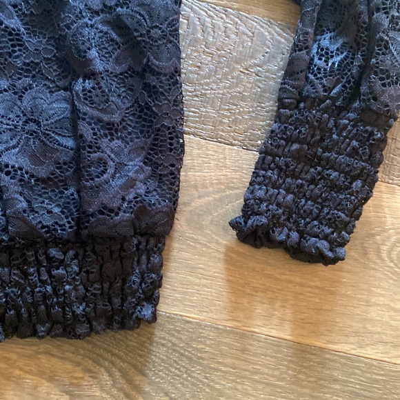 Cable and gauge black lace top - Picture 4 of 6